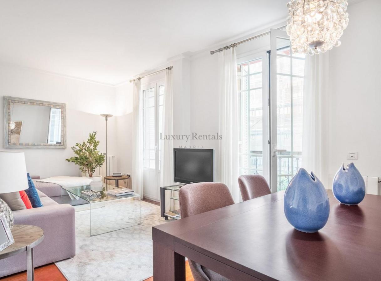 Charming 2-Bedroom Apartment In Retiro Perfect Madrid Location ภายนอก รูปภาพ